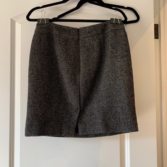 Banana Republic grey tweed work skirt - Picture 2 of 2